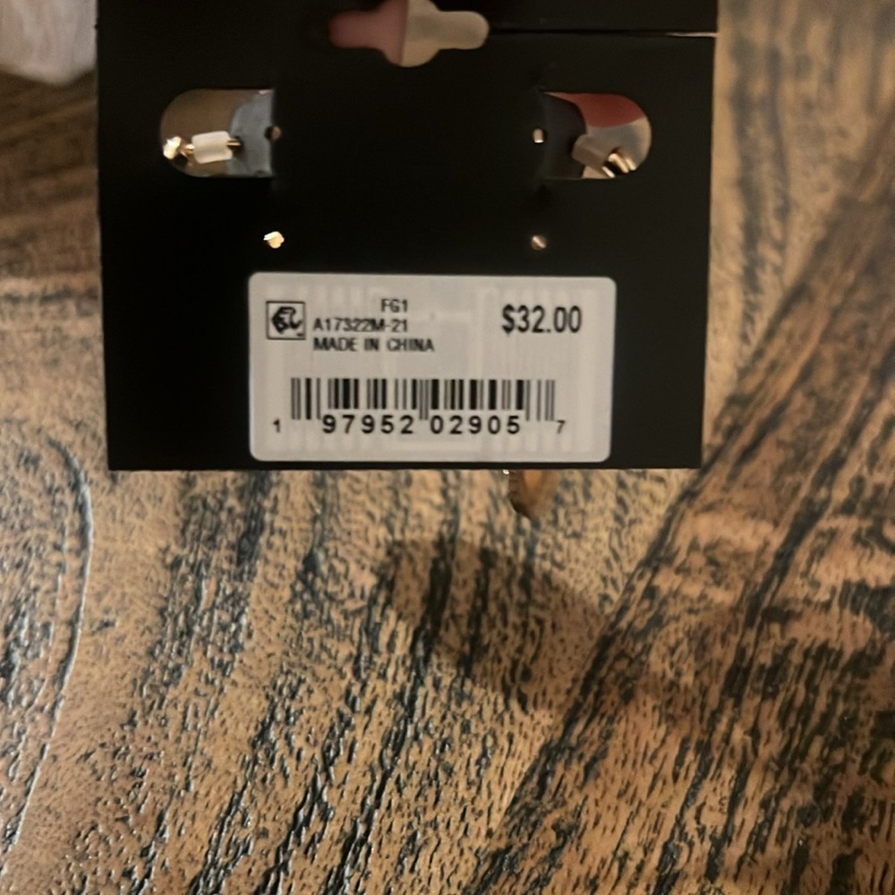 Guess rose earrings with crystals - Picture 4 of 5